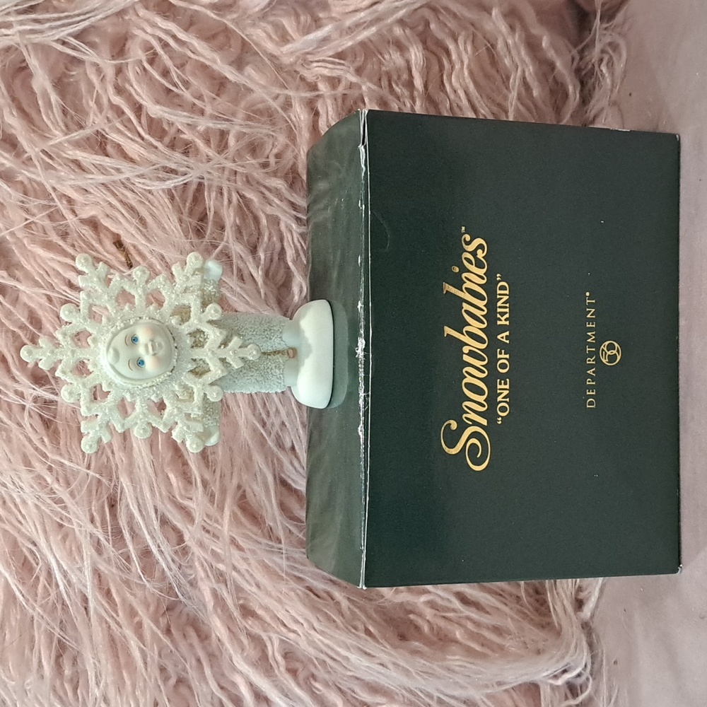 Retired Vintage Department 56 "One of a  Kind" Snowbabies - Christmas - Figurine